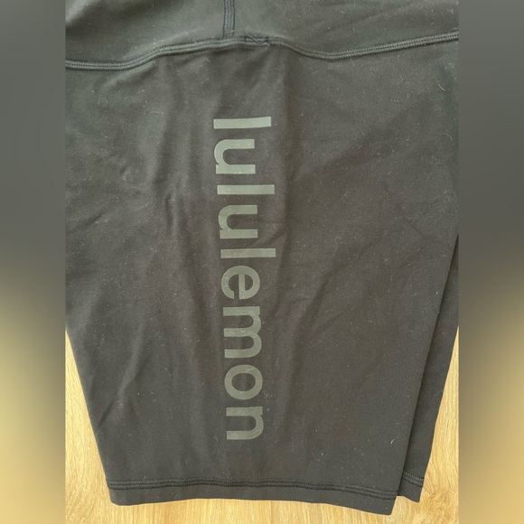 LULULEMON Align High Rise Short 8" Logo EUC - Picture 8 of 12